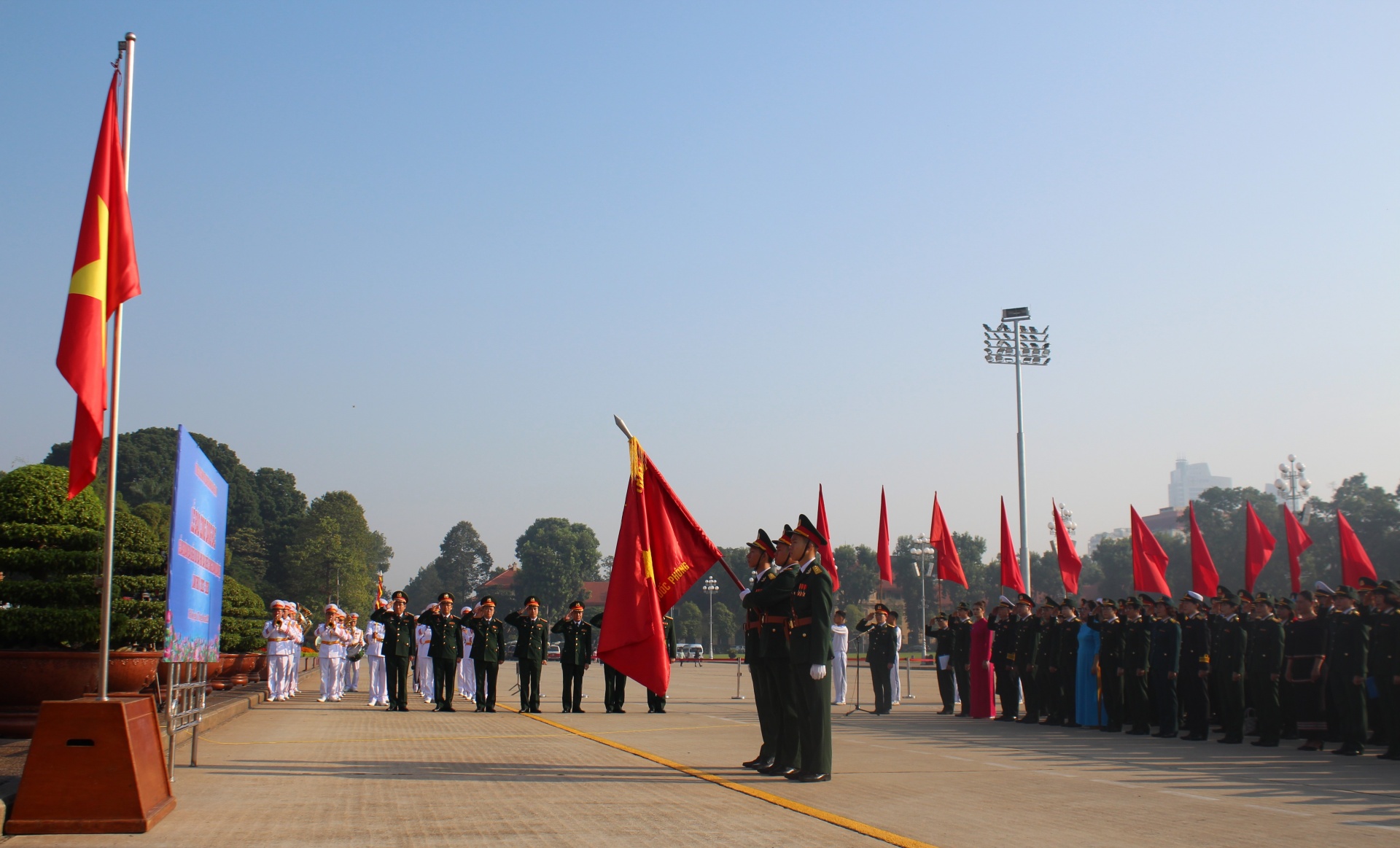 Đại hội Công đoàn Quân đội lần thứ X: Tuyên dương điển hình – Báo công dâng Bác! Đại hội Công đoàn Quân đội lần thứ X: Tuyên dương điển hình – Báo công dâng Bác!