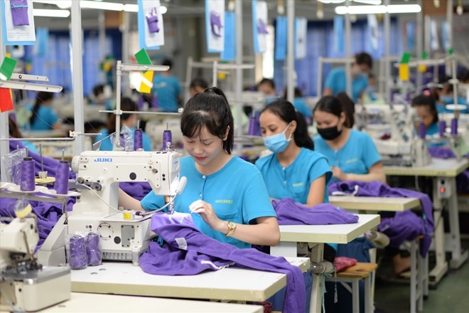 Người lao động yên tâm vì được quan tâm, chăm lo