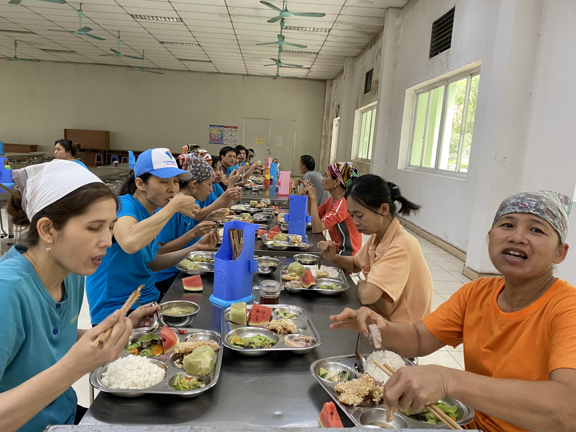 Người lao động yên tâm vì được quan tâm, chăm lo