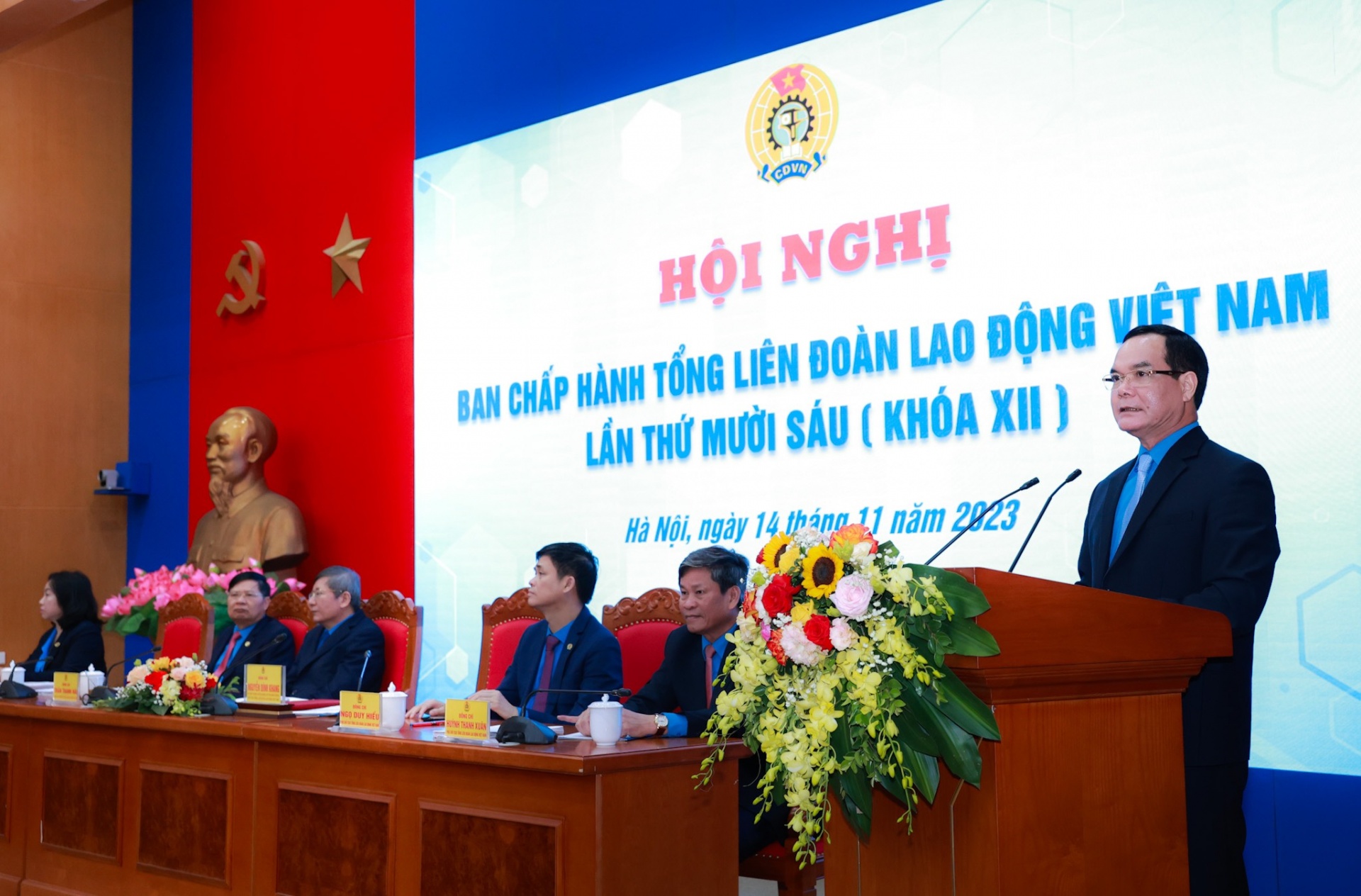 Ban Chấp hành Tổng LĐLĐ Việt Nam khóa XII họp Hội nghị lần thứ 16 Ban Chấp hành Tổng LĐLĐ Việt Nam khóa XII họp Hội nghị lần thứ 16
