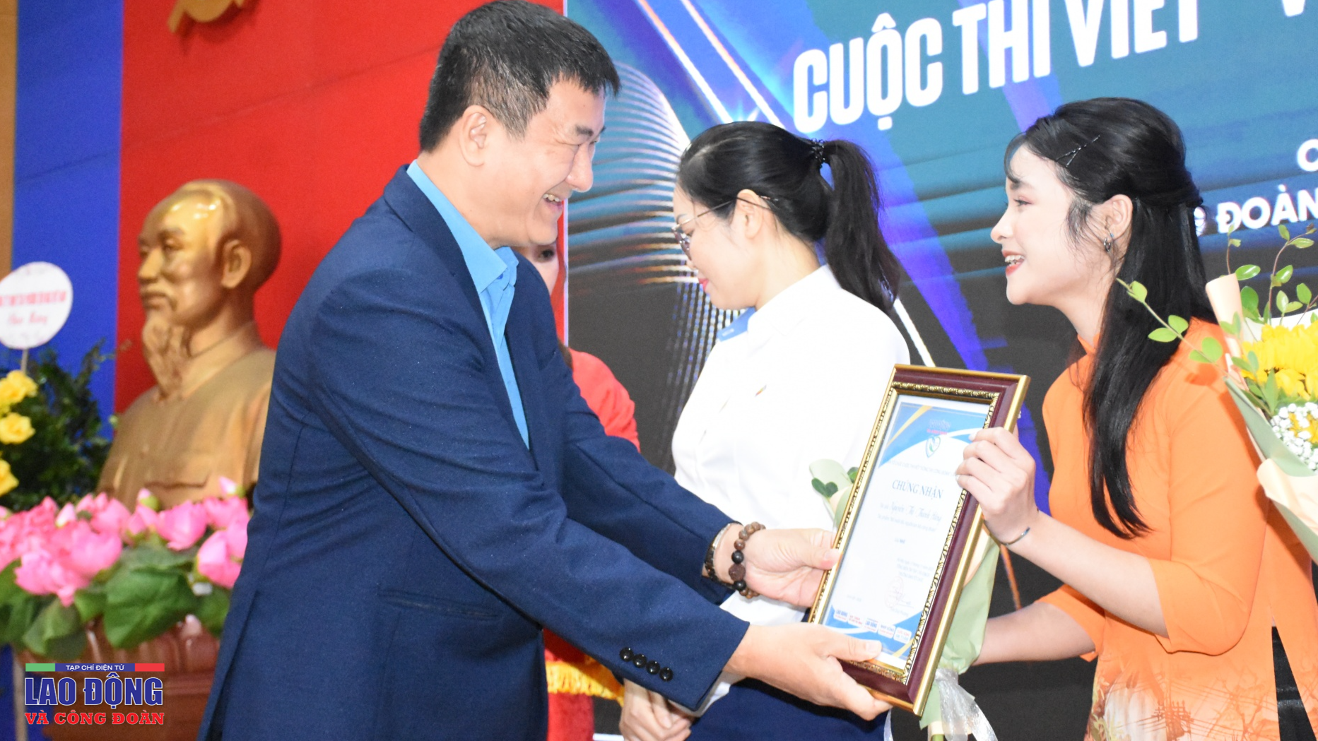 Toàn cảnh lễ kỷ niệm 94 năm ngày Tạp chí Lao động và Công đoàn xuất bản số đầu Toàn cảnh lễ kỷ niệm 94 năm ngày Tạp chí Lao động và Công đoàn xuất bản số đầu