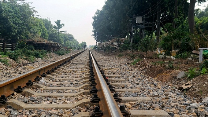 Tàu chạy an toàn hơn, công nhân gác chắn bớt thấp thỏm lo âu Tàu chạy an toàn hơn, công nhân gác chắn bớt thấp thỏm lo âu
