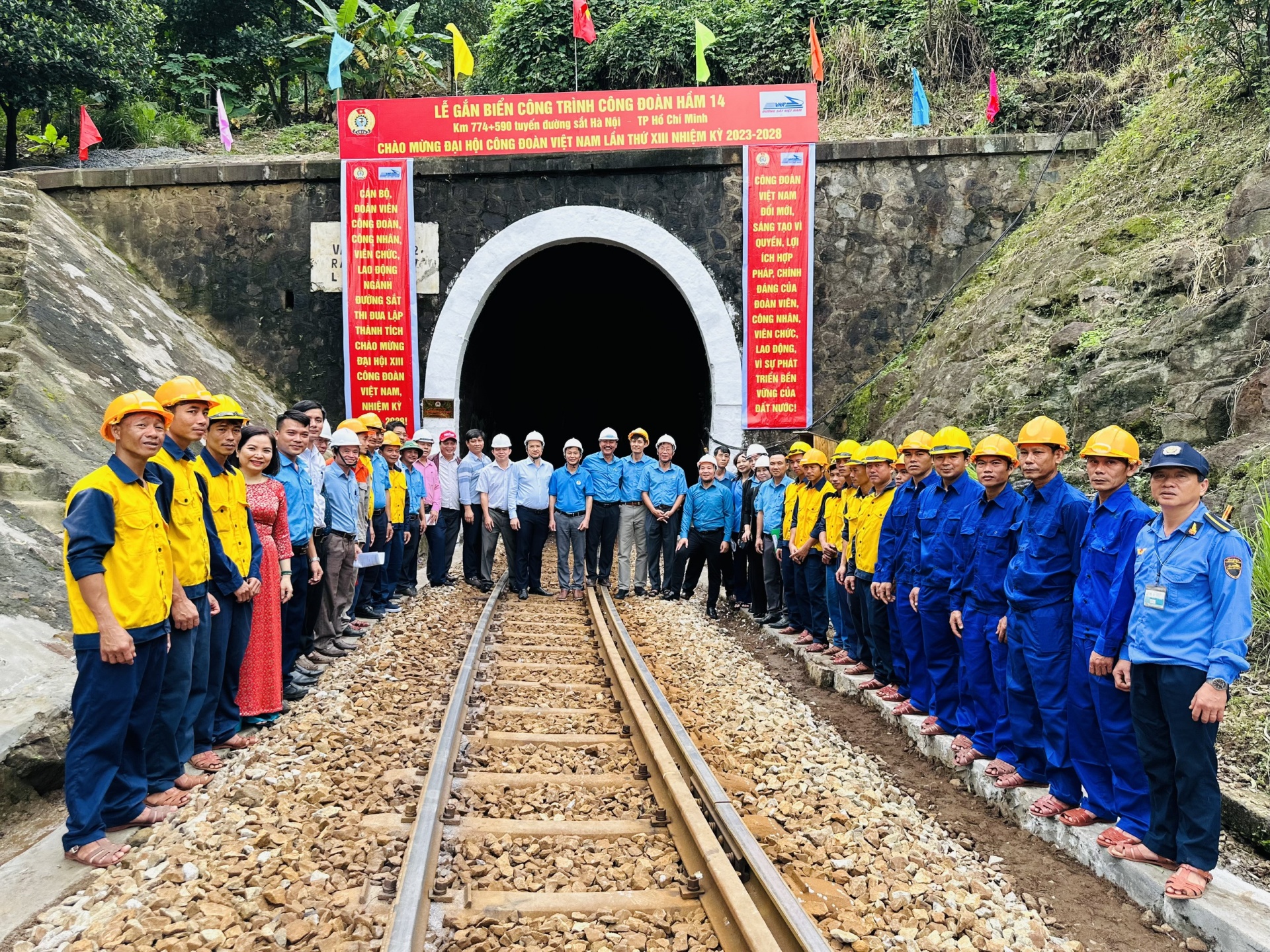 Công trình chào mừng Đại hội Công đoàn Việt Nam vượt tiến độ 14 ngày