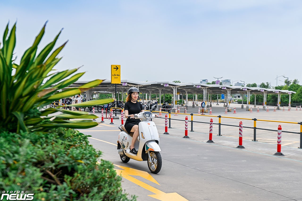 Đánh giá Yadea Orla 2023, chiếc xe máy điện mới cực phù hợp cho dân văn phòng