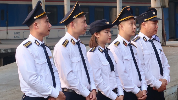 Đoàn tàu tuyên truyền Đại hội XIII Công đoàn đã xuất phát về phía Nam Đoàn tàu tuyên truyền Đại hội XIII Công đoàn đã xuất phát về phía Nam