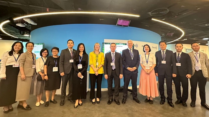 VietinBank gặp gỡ song phương với các đối tác lớn tại COP28 VietinBank gặp gỡ song phương với các đối tác lớn tại COP28