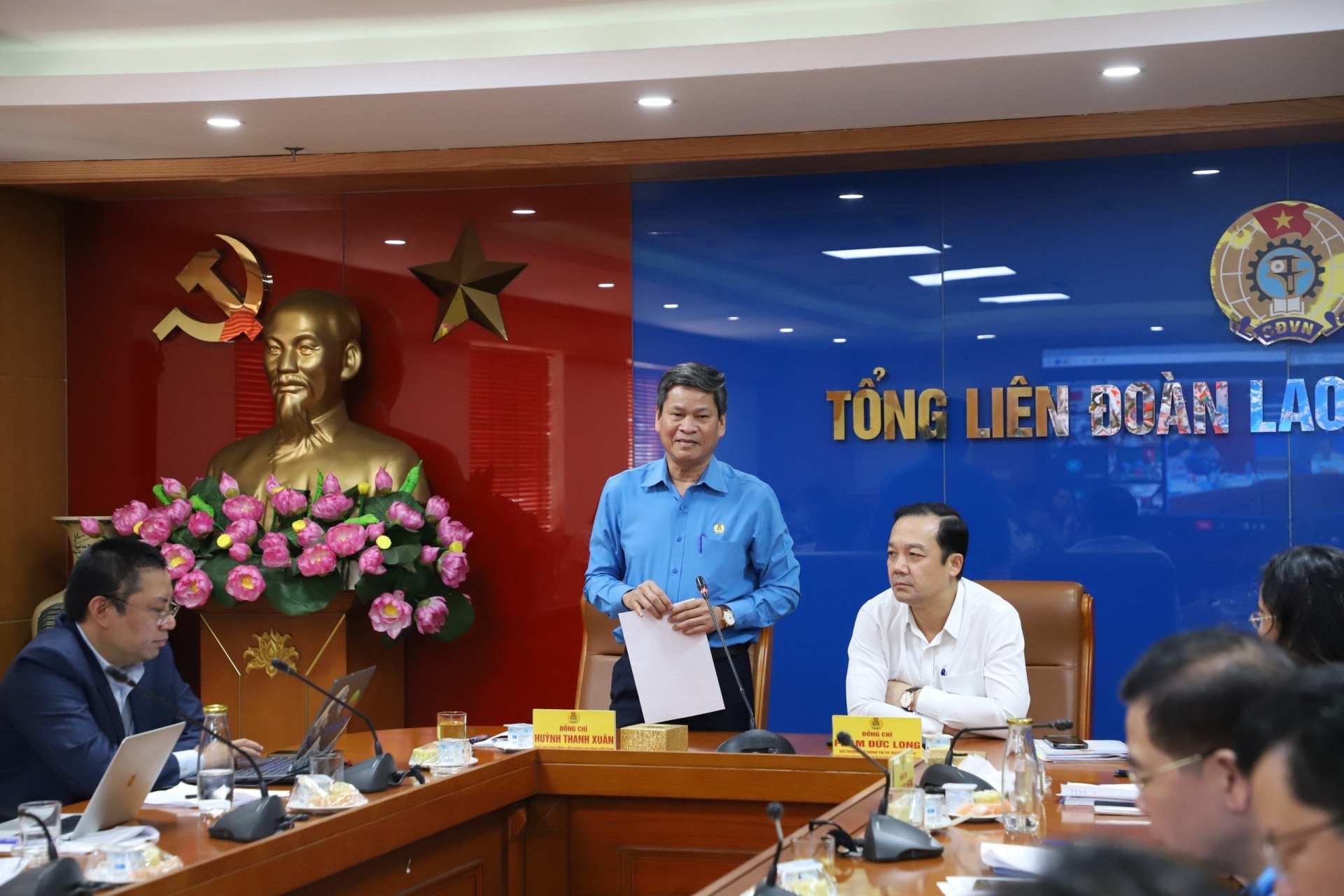Truyền thông công đoàn không thể bỏ trống mặt trận internet