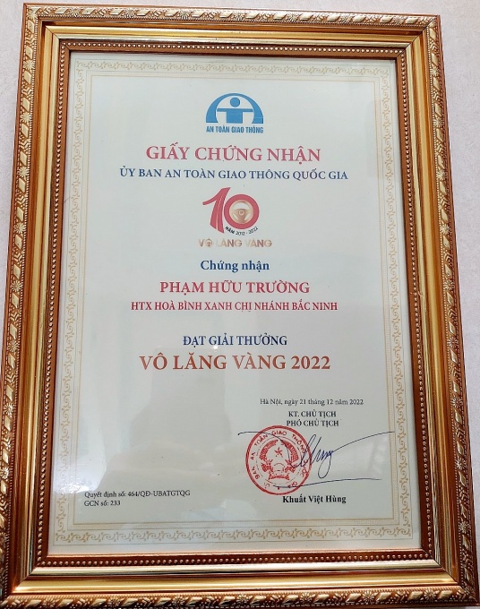 Niềm vui lần thứ 3 nhận giải thưởng Vô lăng Vàng
