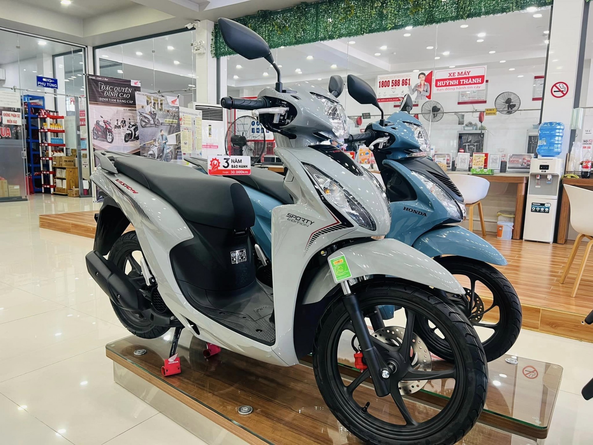 Honda Vision giảm giá mạnh dịp cuối năm, thấp hơn giá đề xuất