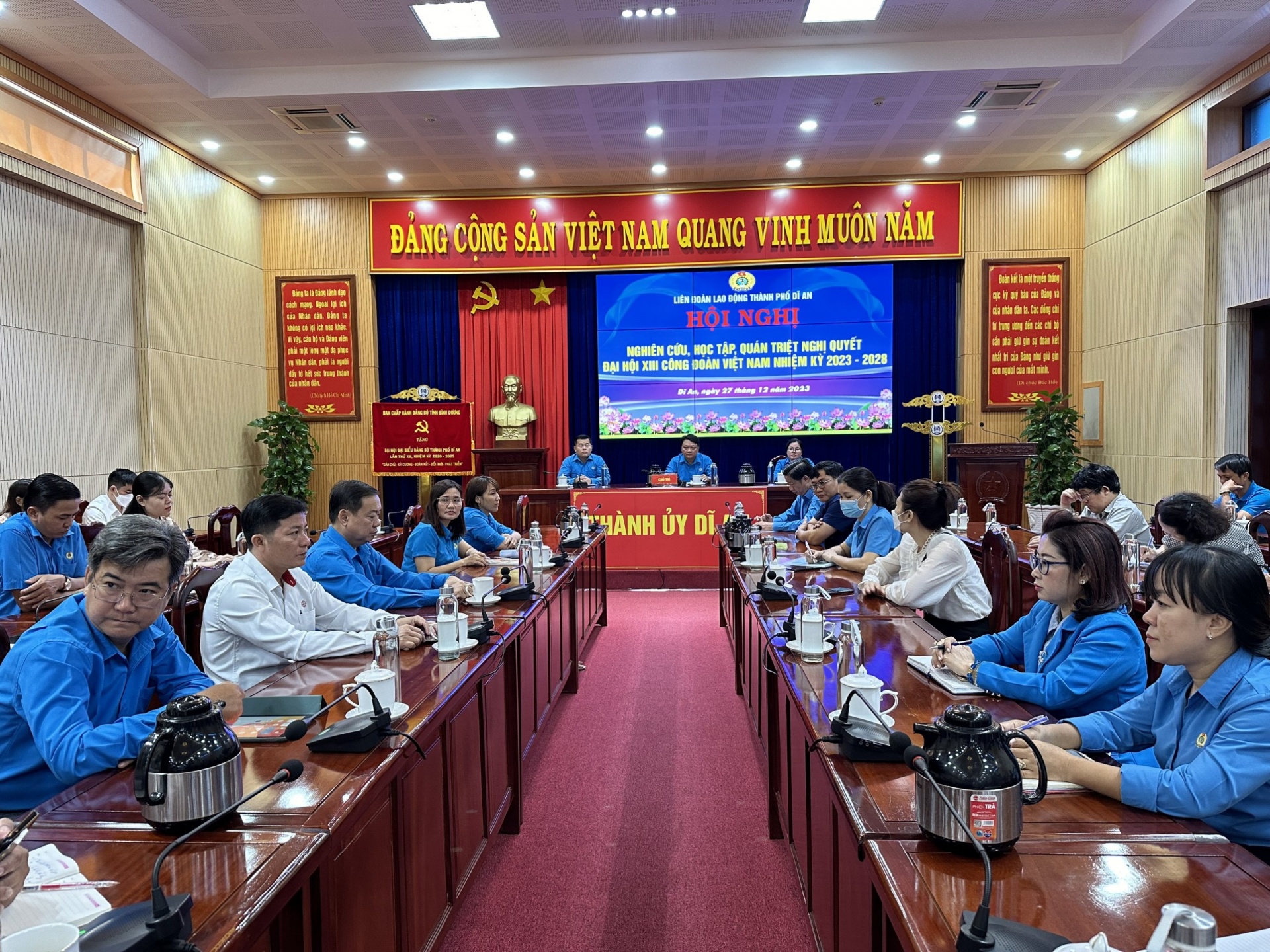 LĐLĐ Bình Dương: Triển khai NQ Đại hội XIII CĐVN bằng chương trình, mục tiêu, kế hoạch LĐLĐ Bình Dương: Triển khai NQ Đại hội XIII CĐVN bằng chương trình, mục tiêu, kế hoạch