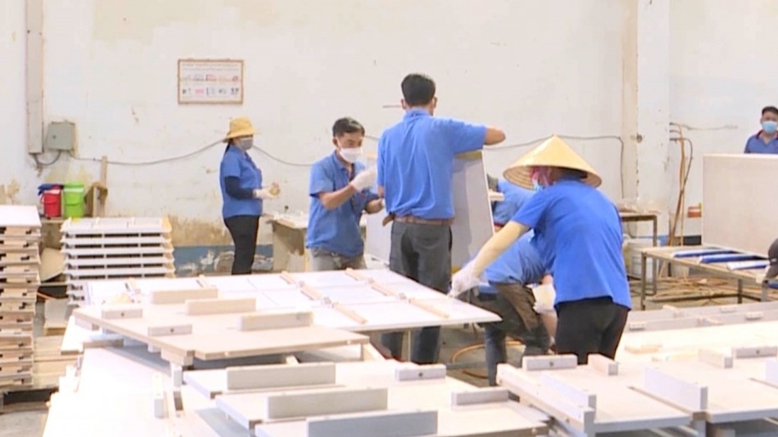 Công nhân nghỉ Tết 45 ngày do doanh nghiệp thiếu đơn hàng