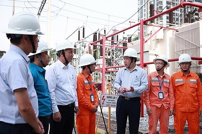 Đại diện, thương lượng quyền lợi về ATVSLĐ, tiền lương cho người lao động