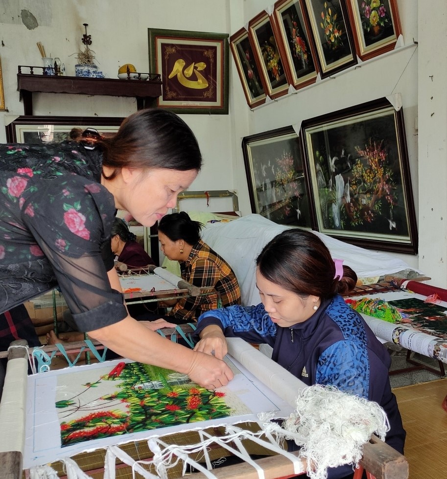 Công ty TNHH Thêu tranh ảnh cao cấp Hoàng Thị Khương tuyển dụng nhiều nhân viên