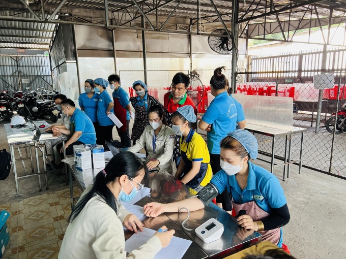 Công ty TNHH Giày da Giang Phạm tuyển lao động phổ thông với mức lương hấp dẫn