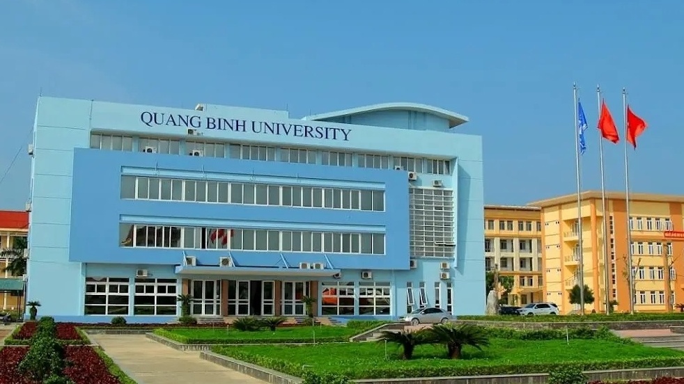 Trường Đại học Quảng Bình nợ lương: Công đoàn đang tìm giải pháp bảo vệ quyền lợi
