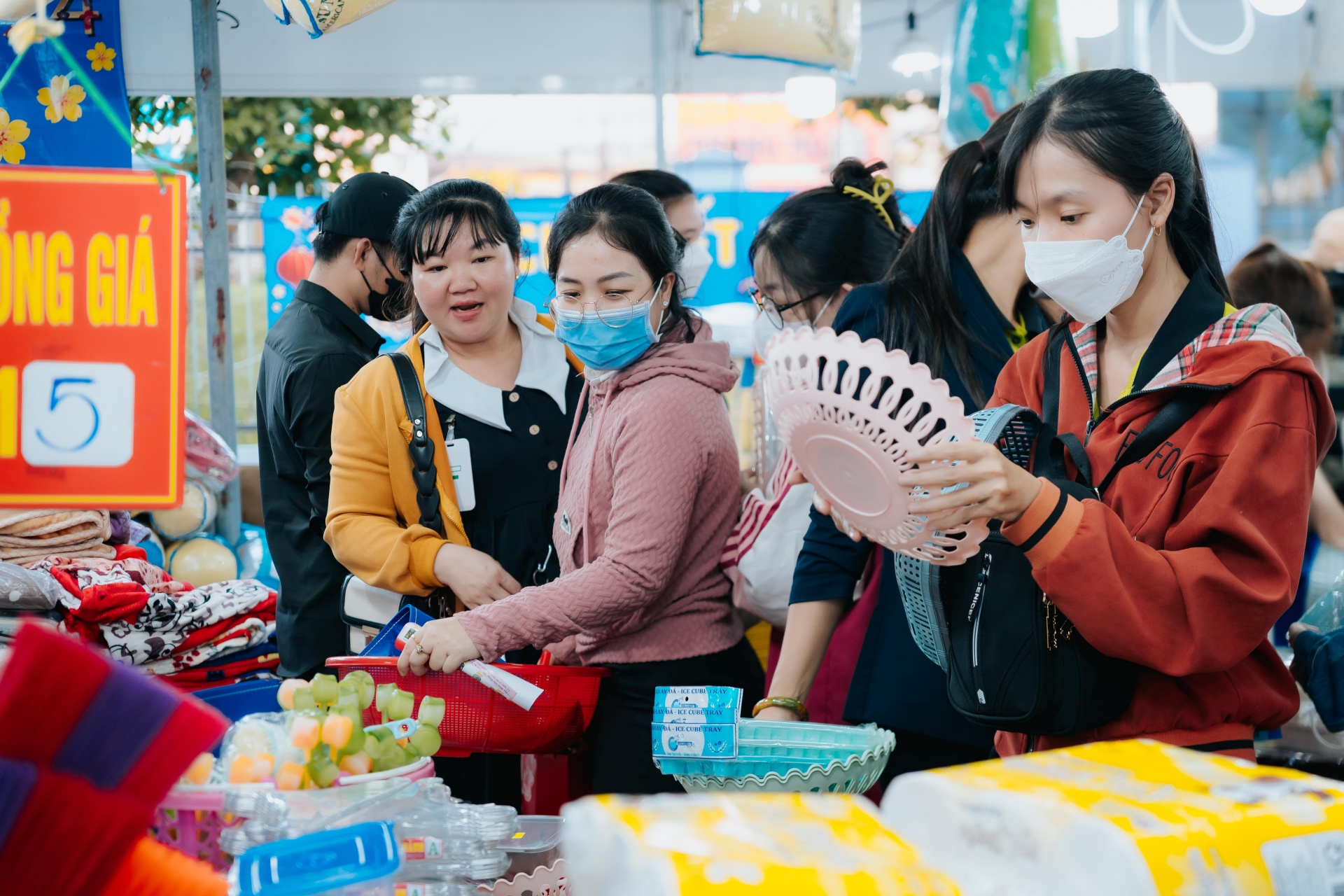 Hơn 30.000 lượt người tham gia Chợ tết Công đoàn tại Tây Ninh Hơn 30.000 lượt người tham gia Chợ tết Công đoàn tại Tây Ninh