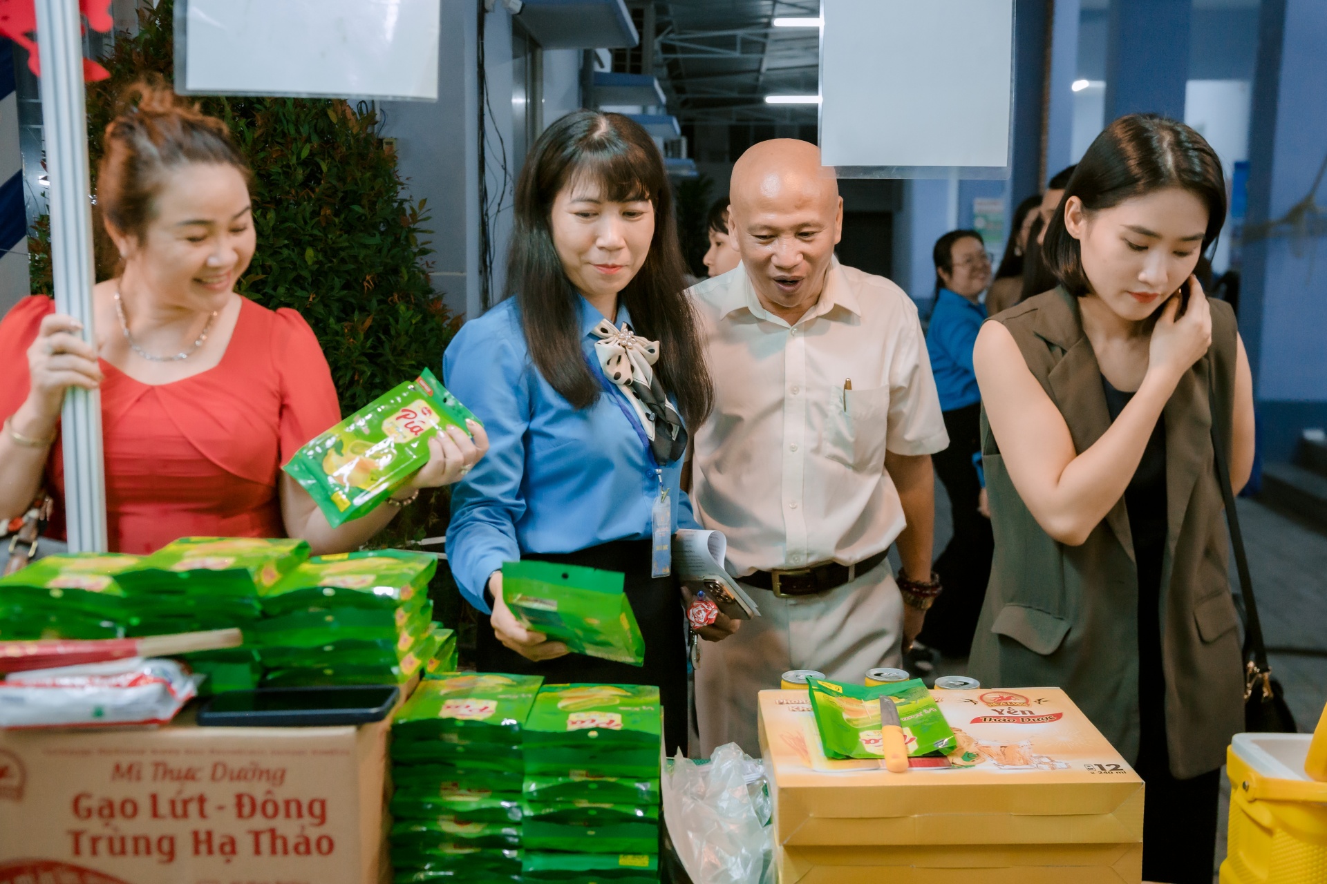 Hơn 30.000 lượt người tham gia Chợ tết Công đoàn tại Tây Ninh Hơn 30.000 lượt người tham gia Chợ tết Công đoàn tại Tây Ninh