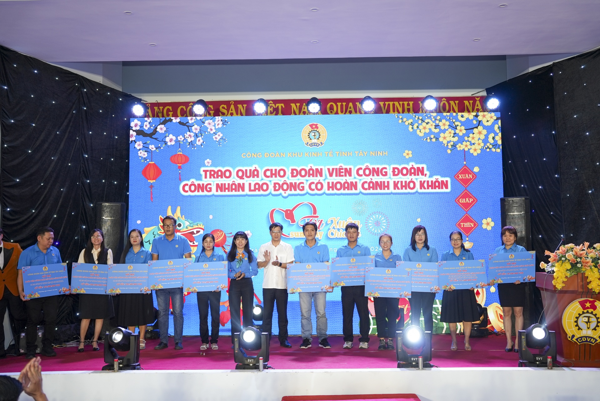 Hơn 30.000 lượt người tham gia Chợ tết Công đoàn tại Tây Ninh Hơn 30.000 lượt người tham gia Chợ tết Công đoàn tại Tây Ninh