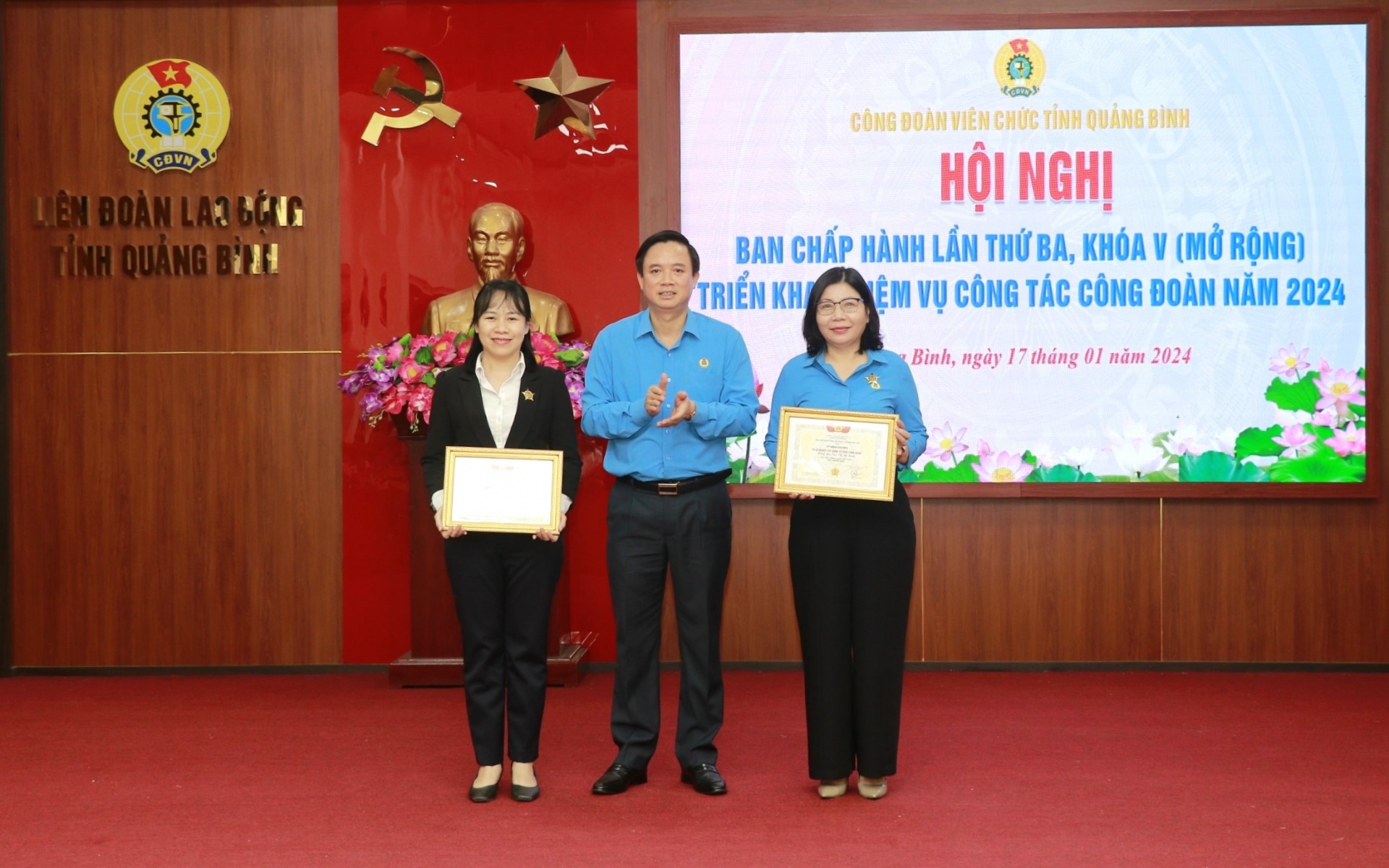 Xây dựng tổ chức Công đoàn vững mạnh và tích cực xây dựng Đảng, chính quyền Xây dựng tổ chức Công đoàn vững mạnh và tích cực xây dựng Đảng, chính quyền