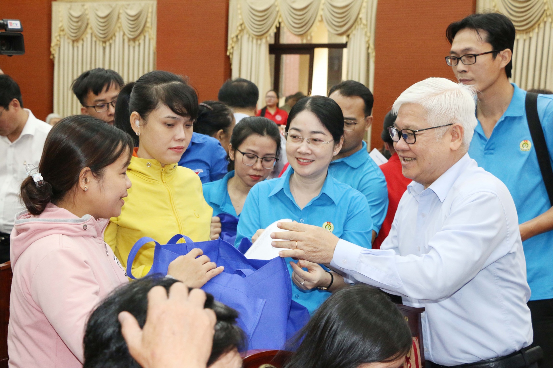 Bình Dương xây dựng nguồn nhân lực như thế nào sau khi thành thành phố trực thuộc Trung ương?