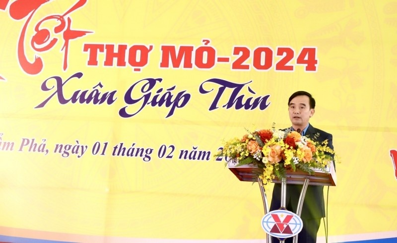 Tết ấm áp, tươi vui cho thợ mỏ
