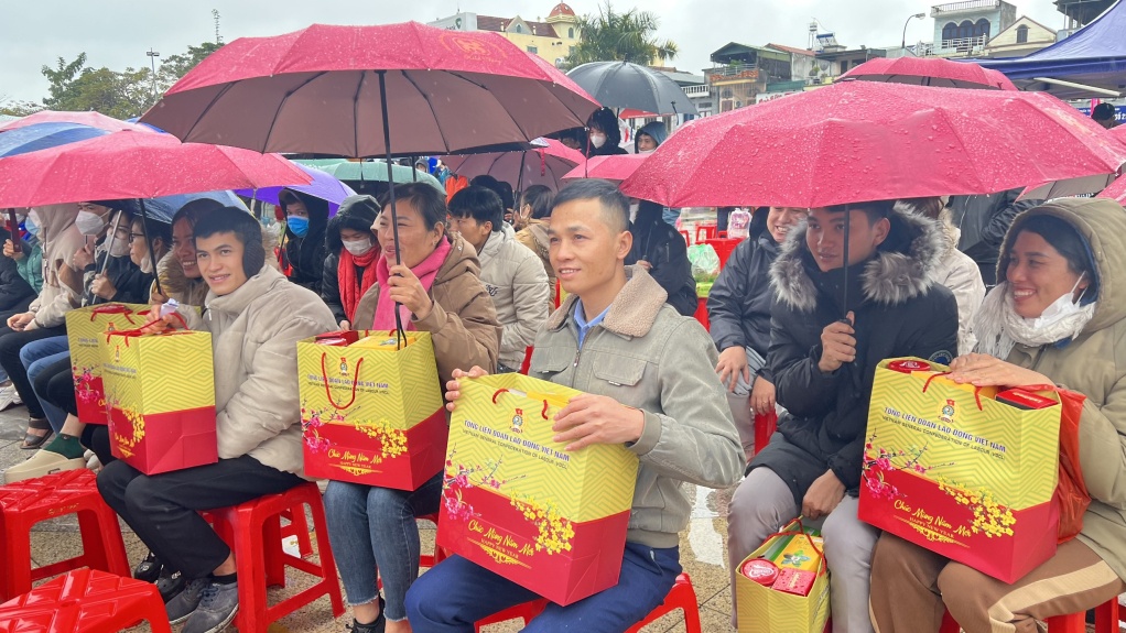 Tết ấm áp cho đoàn viên, người lao động có hoàn cảnh khó khăn