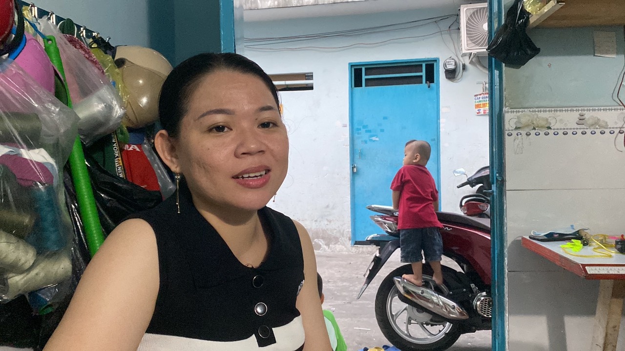 Những công nhân đón Tết xa quê