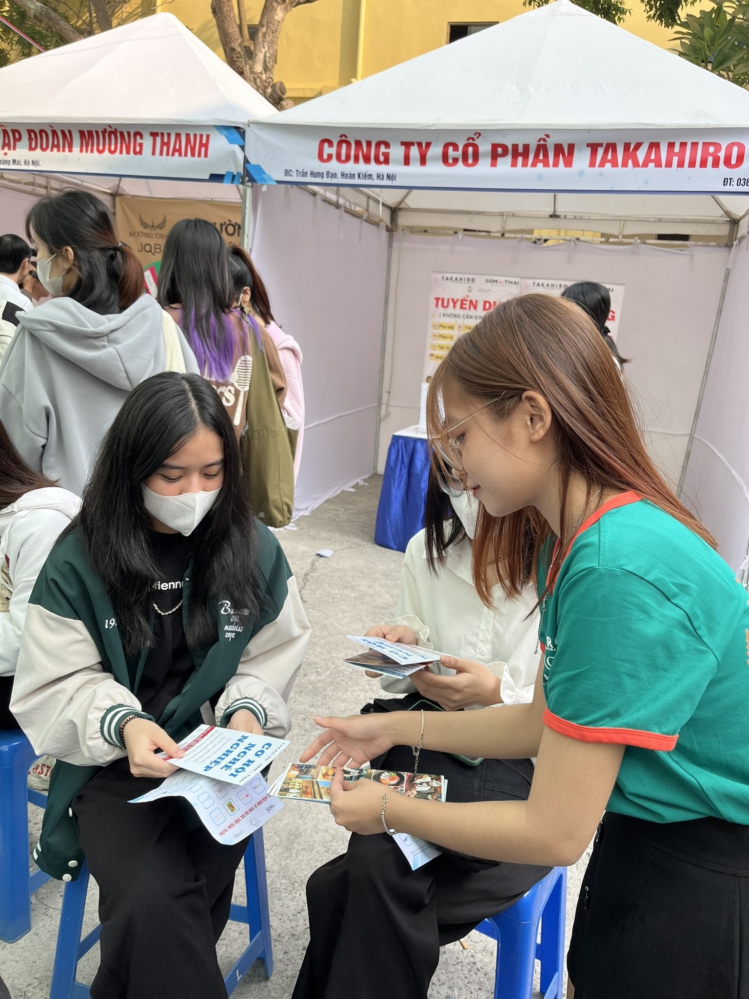 Công ty CP Takahiro tuyển nhiều vị trí, không yêu cầu kinh nghiệm