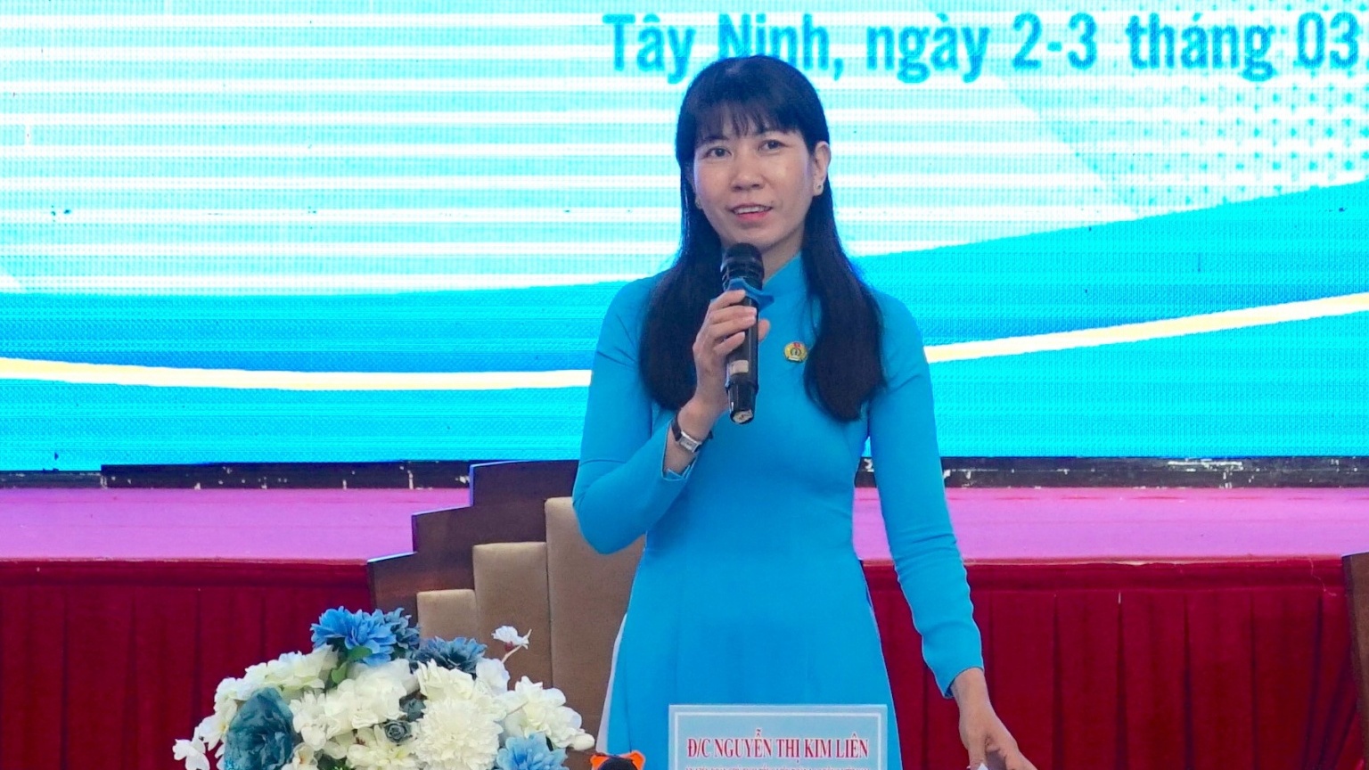 Cán bộ công đoàn 