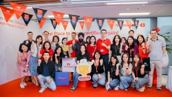 Techcombank hai năm liên tiếp được vinh danh “Nơi làm việc xuất sắc nhất Việt Nam”