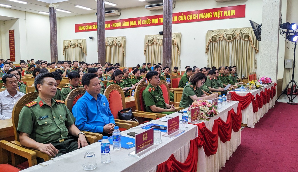 Hội thi tay nghề “Lái xe Công an nhân dân giỏi