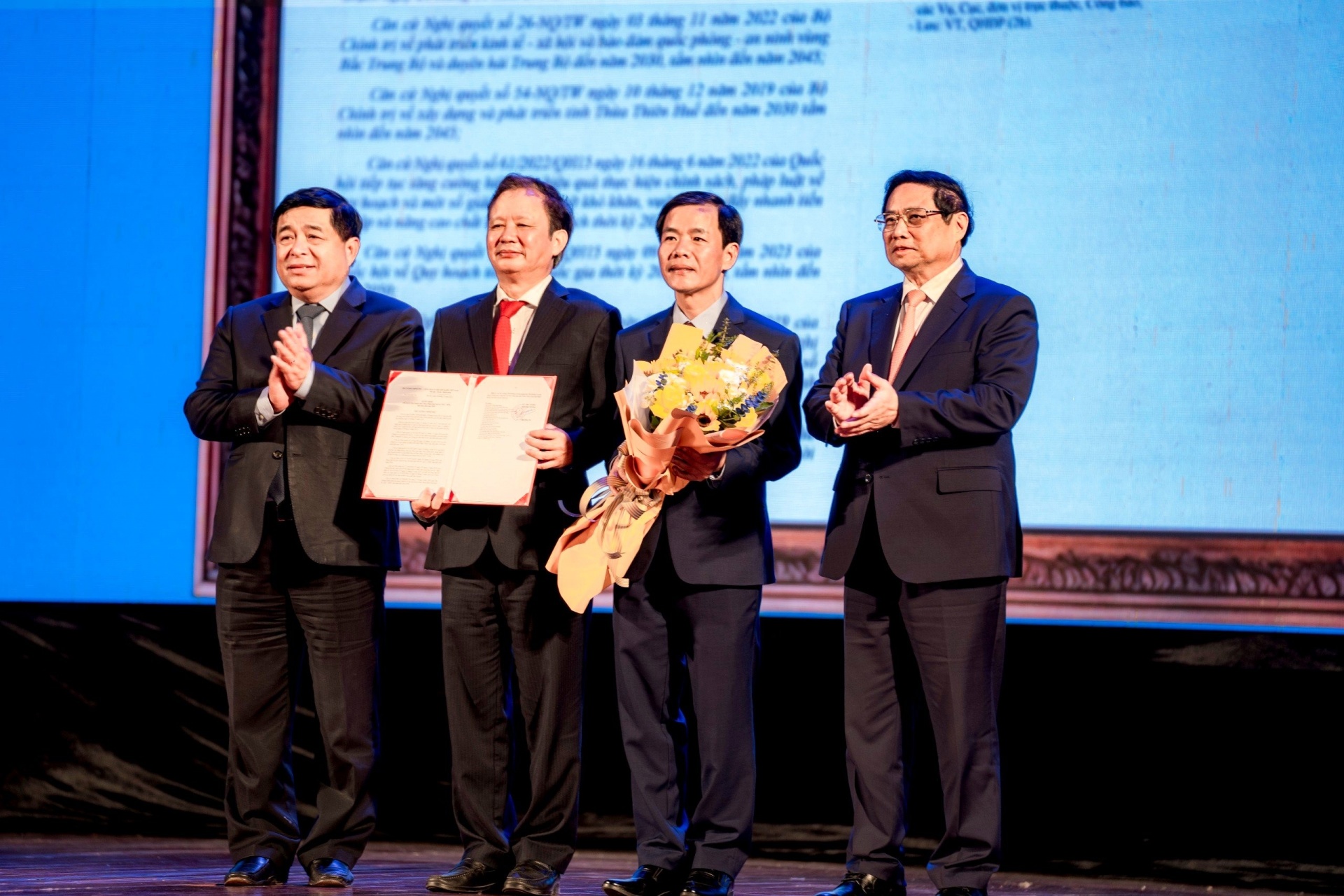 Phát triển Thừa Thiên Huế cần đào tạo nhân lực chất lượng cao, bồi dưỡng nhân tài