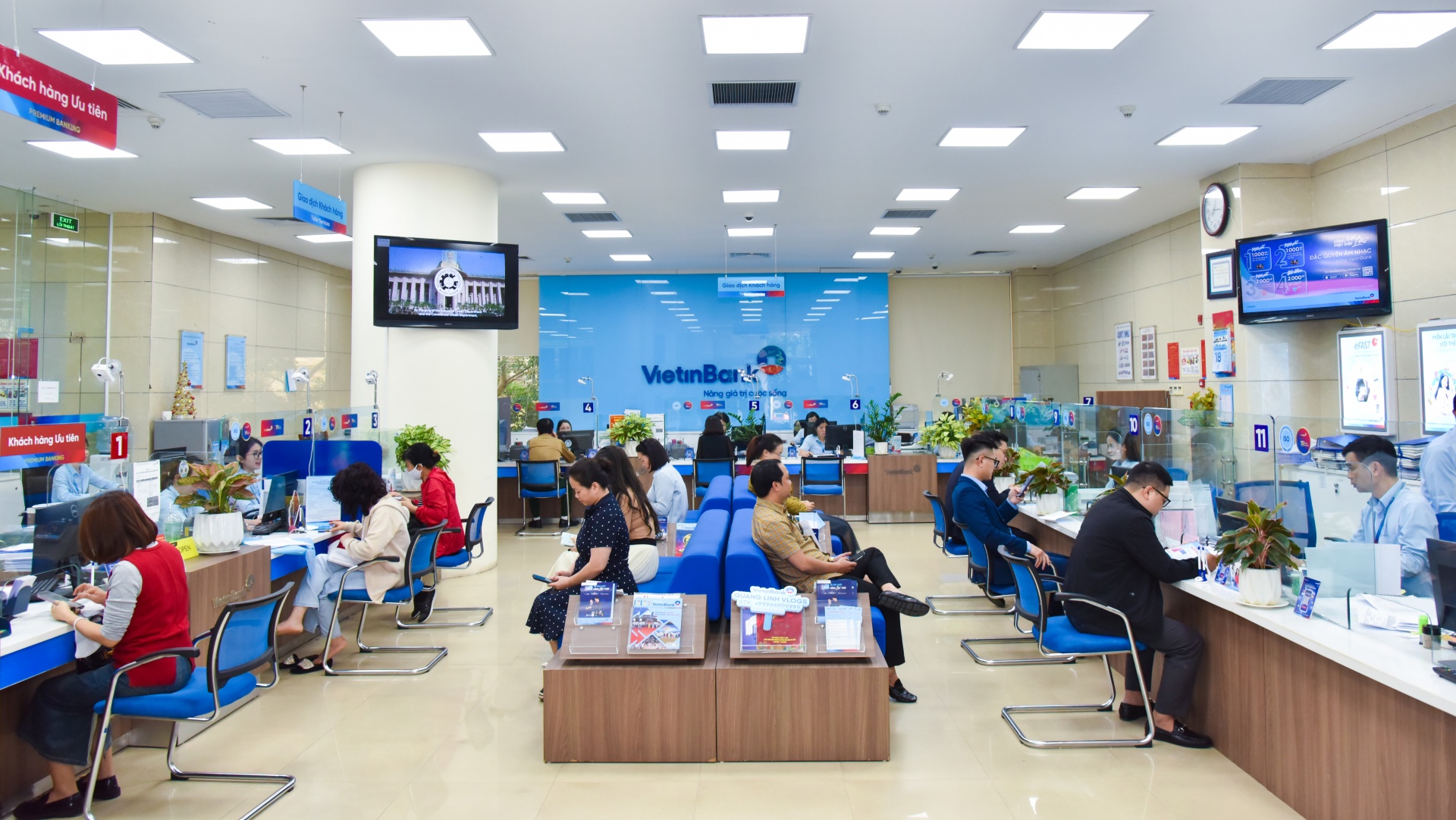 Cùng với các kết quả kinh doanh ấn tượng, VietinBank cũng liên tiếp nhận được sự công nhận trong nhiều lĩnh vực hoạt động từ các tổ chức uy tín 