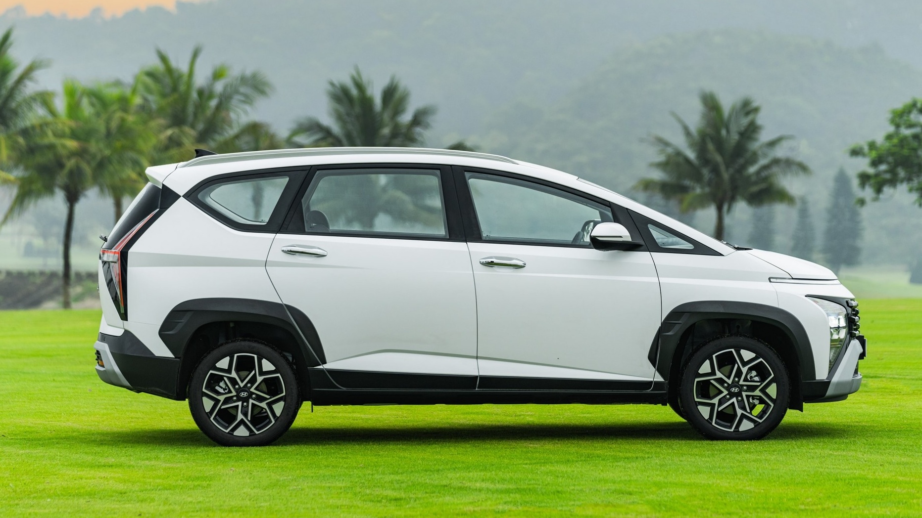 Ra mắt Hyundai Stargazer 2024 giá từ 498 triệu đồng rẻ nhất phân khúc