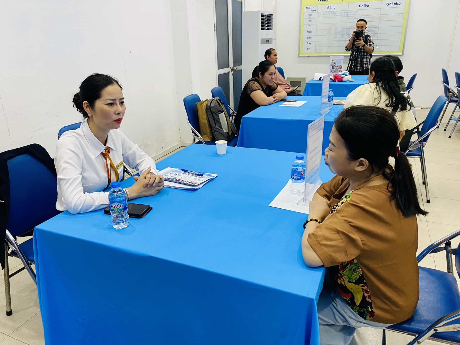 Hỗ trợ người khuyết tật tiếp cận việc làm phù hợp