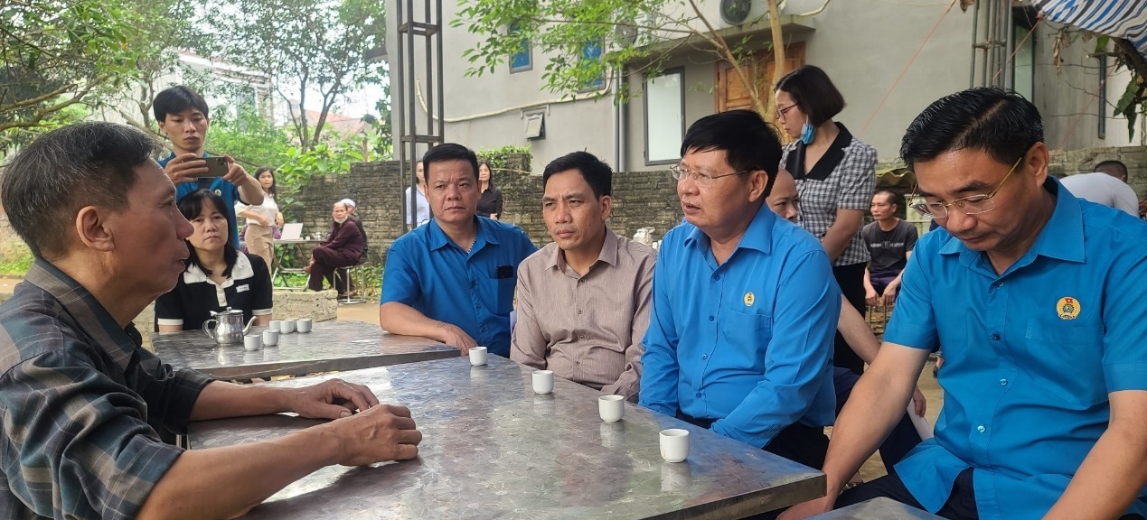 Vụ 7 công nhân tử vong: Đau thương người ở lại