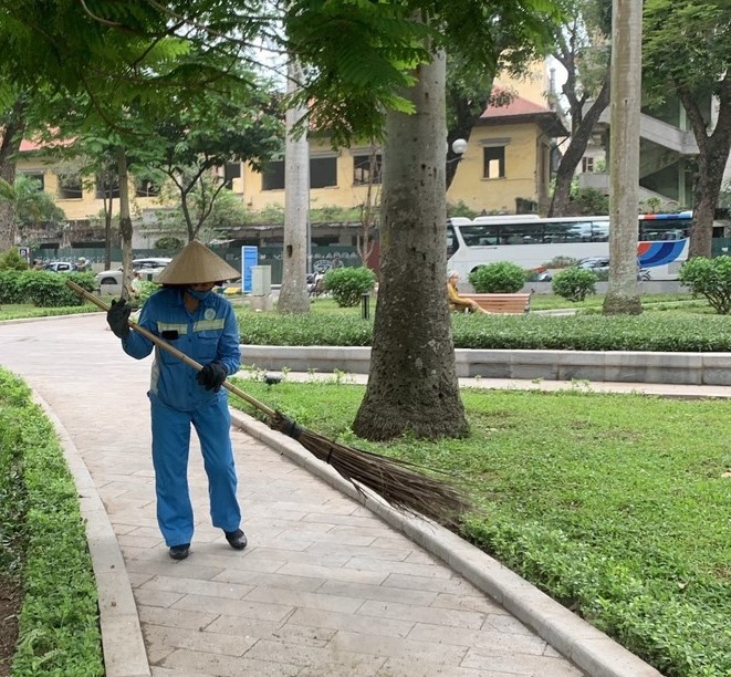 Tuyển công nhân lái xe, phụ xe, quét rác đường phố làm việc tại quận Hai Bà Trưng Tuyển công nhân lái xe, phụ xe, quét rác đường phố làm việc tại quận Hai Bà Trưng