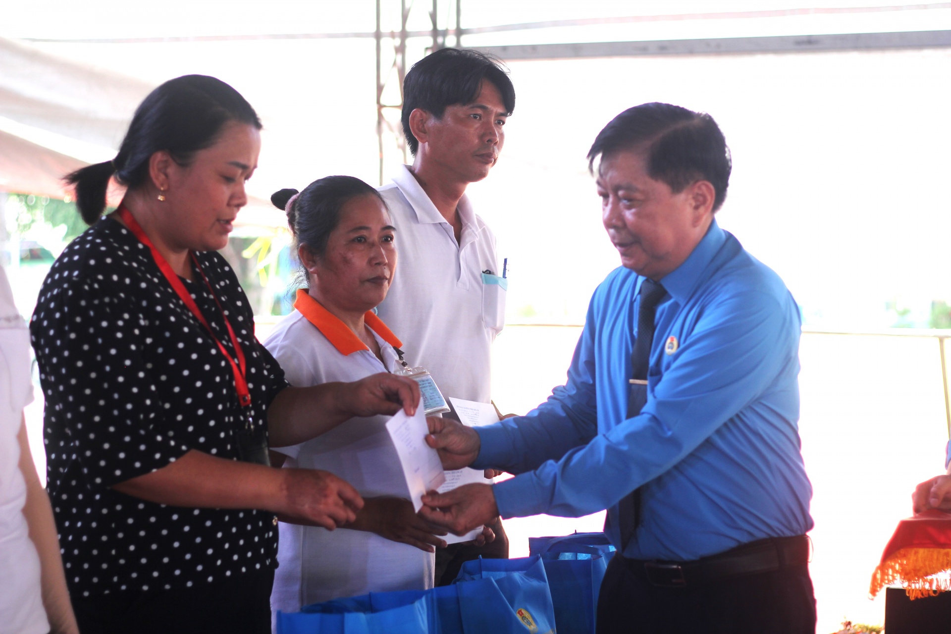 Công đoàn Long An và 5 nhiệm vụ trọng tâm Tháng Công nhân 2024 Công đoàn Long An và 5 nhiệm vụ trọng tâm Tháng Công nhân 2024