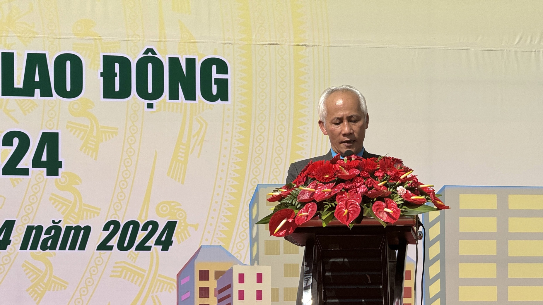 Lâm Đồng đánh giá Phong trào Công nhân làm theo lời Bác Lâm Đồng đánh giá Phong trào Công nhân làm theo lời Bác