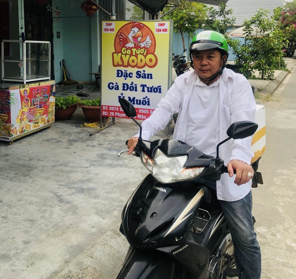 Người lao động bị nợ lương bươn chải kiếm sống dịp lễ Người lao động bị nợ lương bươn chải kiếm sống dịp lễ