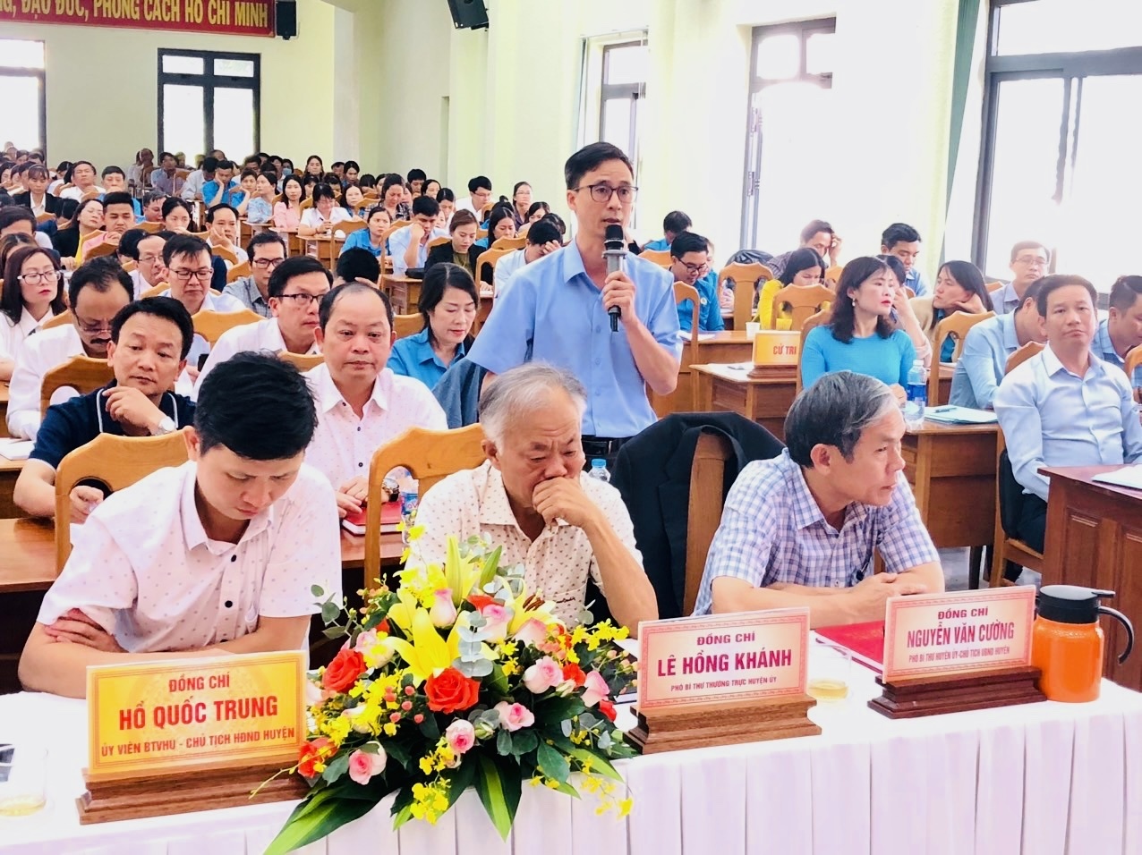 Đề nghị tăng mức tiền trực và tiền ăn cho người lao động ngành y tế