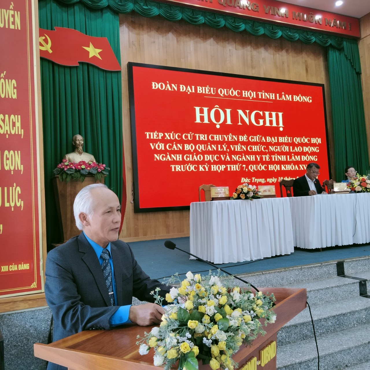 Đề nghị tăng mức tiền trực và tiền ăn cho người lao động ngành y tế