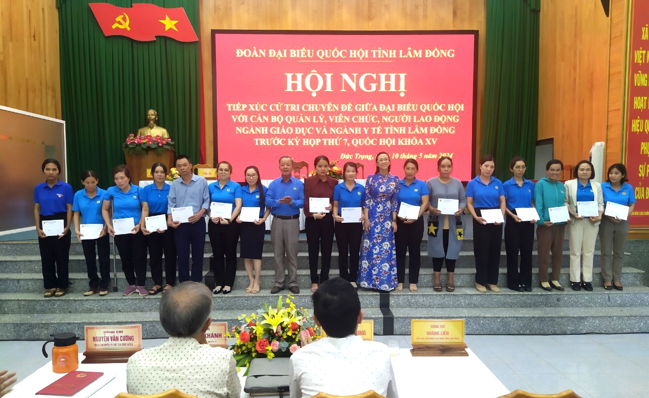 Lâm Đồng: Giáo viên mong được giữ lại ngạch lương đã tuyển dụng Lâm Đồng: Giáo viên mong được giữ lại ngạch lương đã tuyển dụng