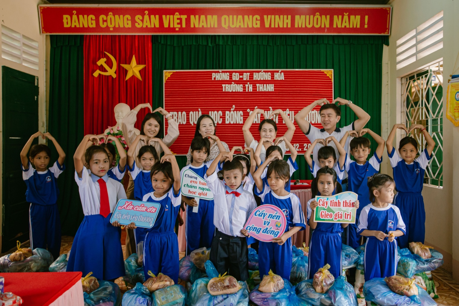 Ngôi trường nhân văn ở chốn thâm sơn Ngôi trường nhân văn ở chốn thâm sơn