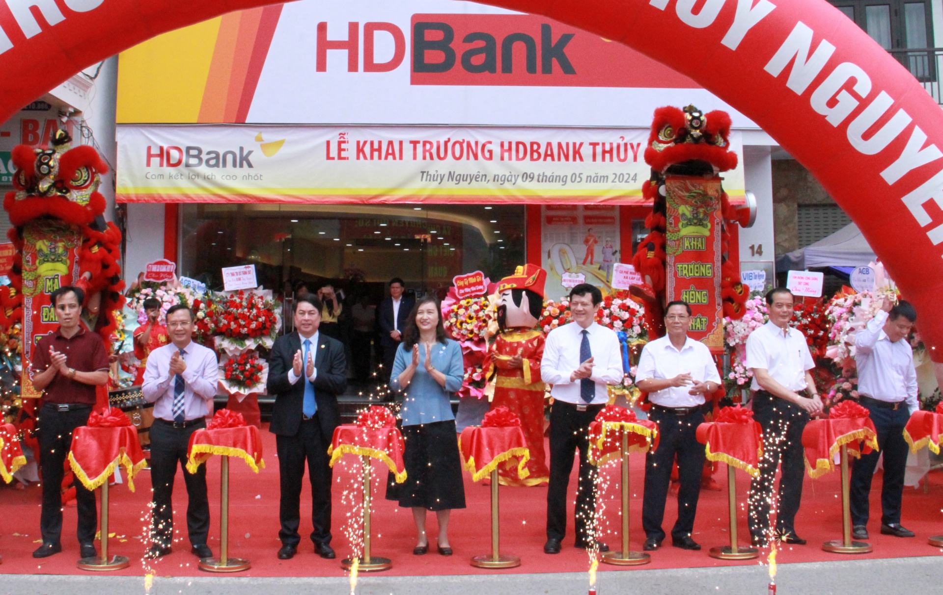 HDBank chính thức đưa vào hoạt động HDBank Thủy Nguyên tại địa chỉ số 14 đường Đà Nẵng (tổ dân phố Đà Nẵng), huyện Thủy Nguyên, thành phố Hải Phòng.