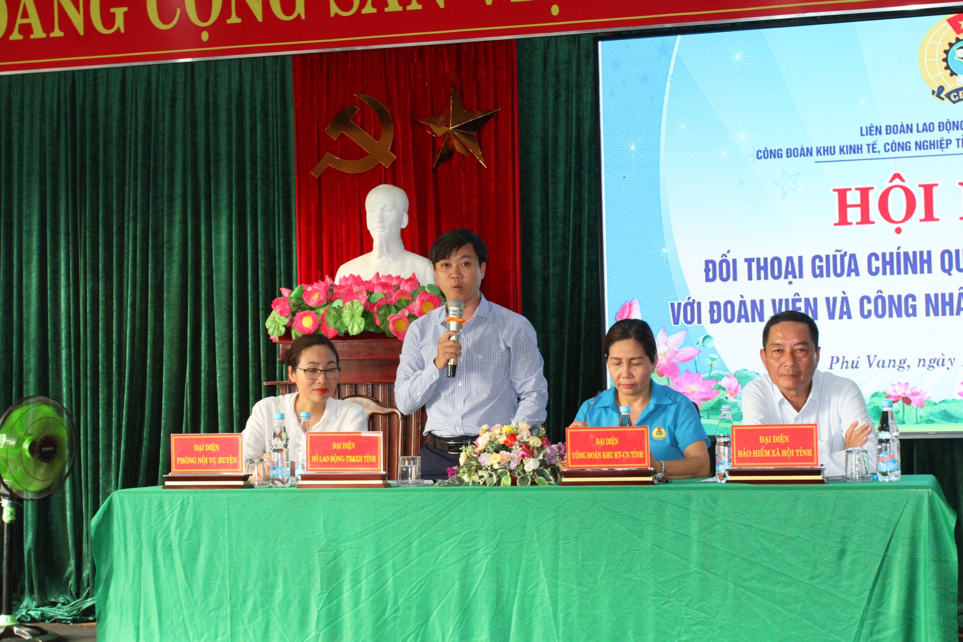 Người lao động cần hết sức cân nhắc khi rút bảo hiểm xã hội một lần Người lao động cần hết sức cân nhắc khi rút bảo hiểm xã hội một lần