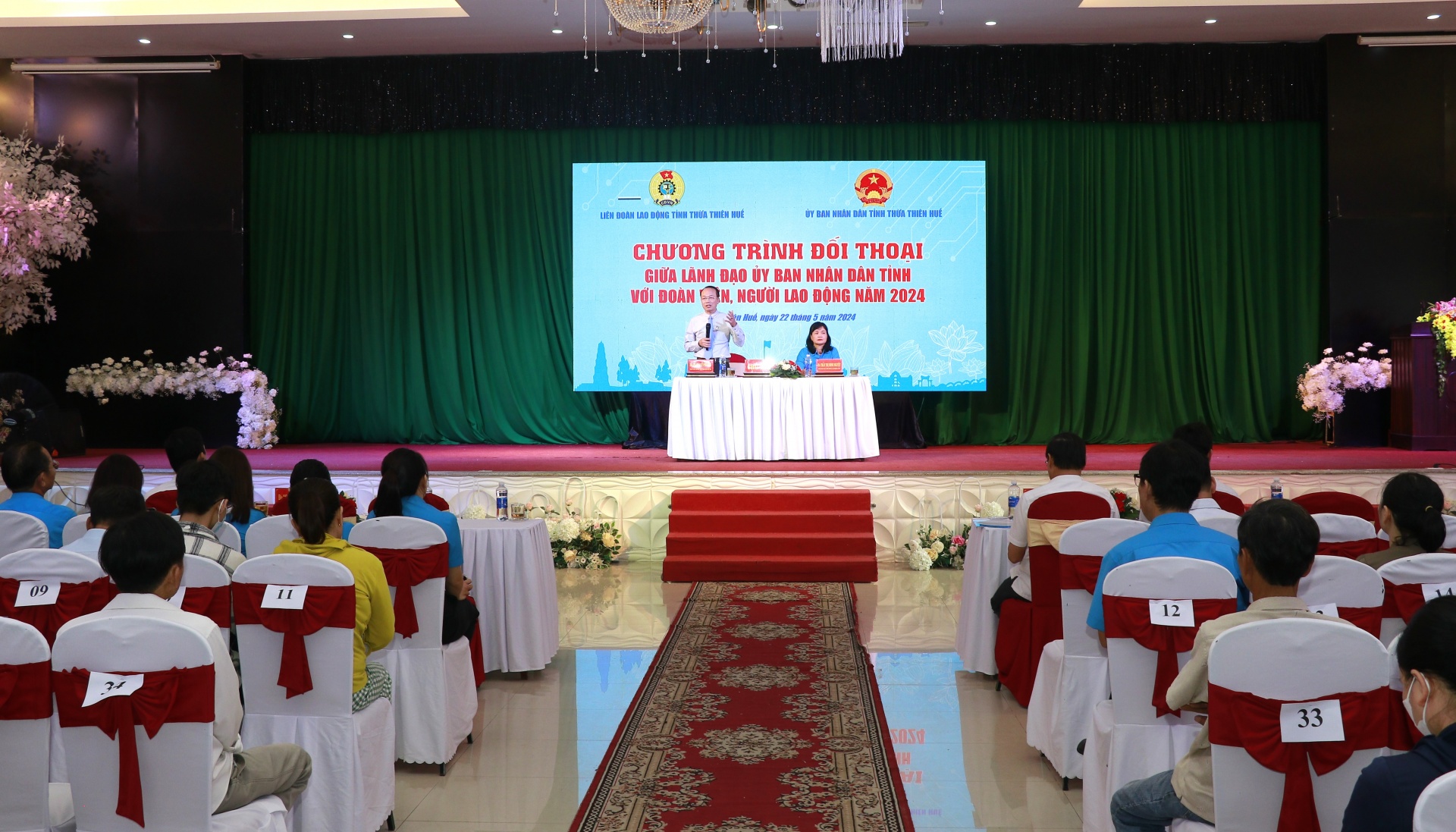 Lãnh đạo tỉnh Thừa Thiên Huế đối thoại trực tiếp với đoàn viên, người lao động Lãnh đạo tỉnh Thừa Thiên Huế đối thoại trực tiếp với đoàn viên, người lao động