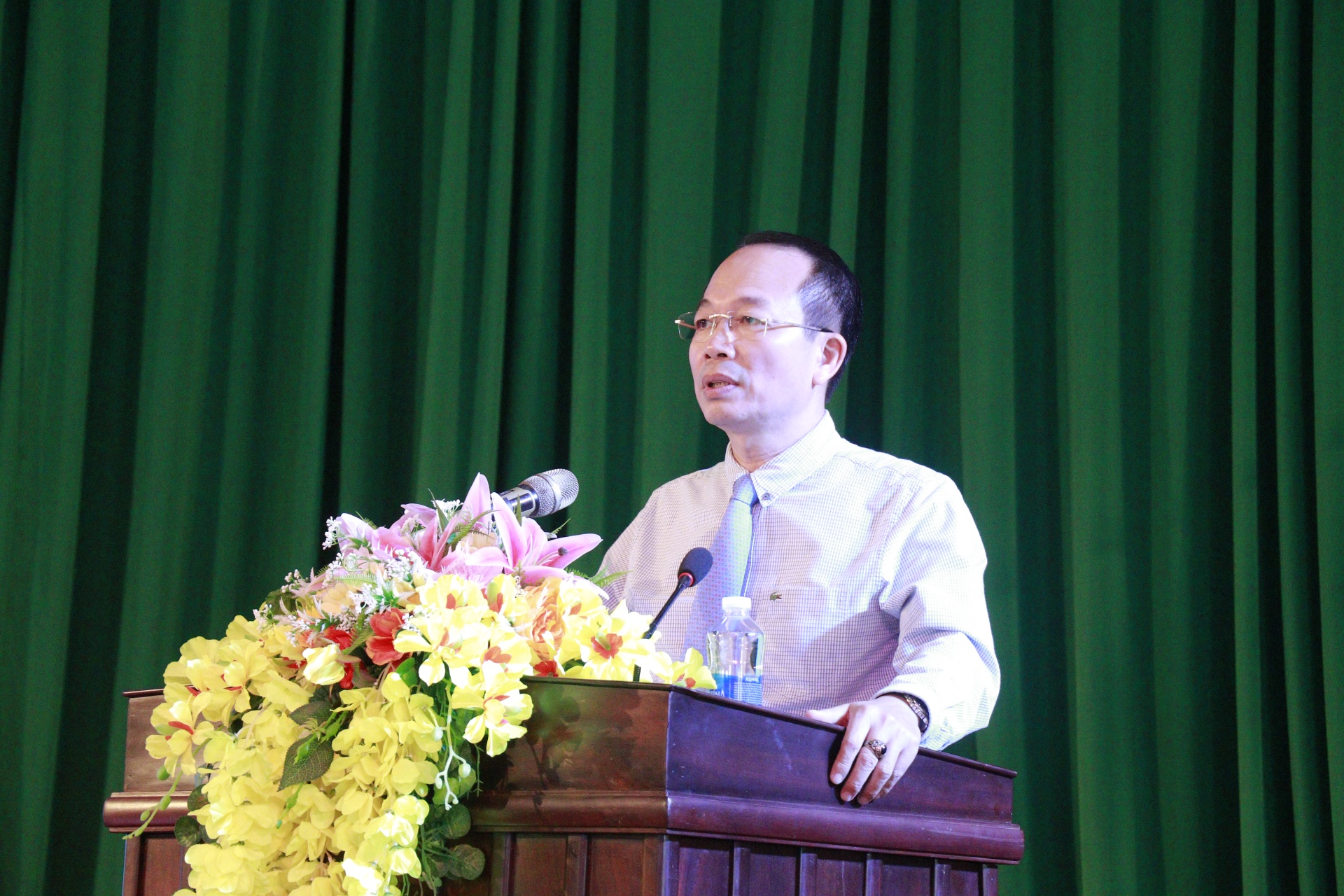 Lãnh đạo tỉnh Thừa Thiên Huế đối thoại trực tiếp với đoàn viên, người lao động Lãnh đạo tỉnh Thừa Thiên Huế đối thoại trực tiếp với đoàn viên, người lao động