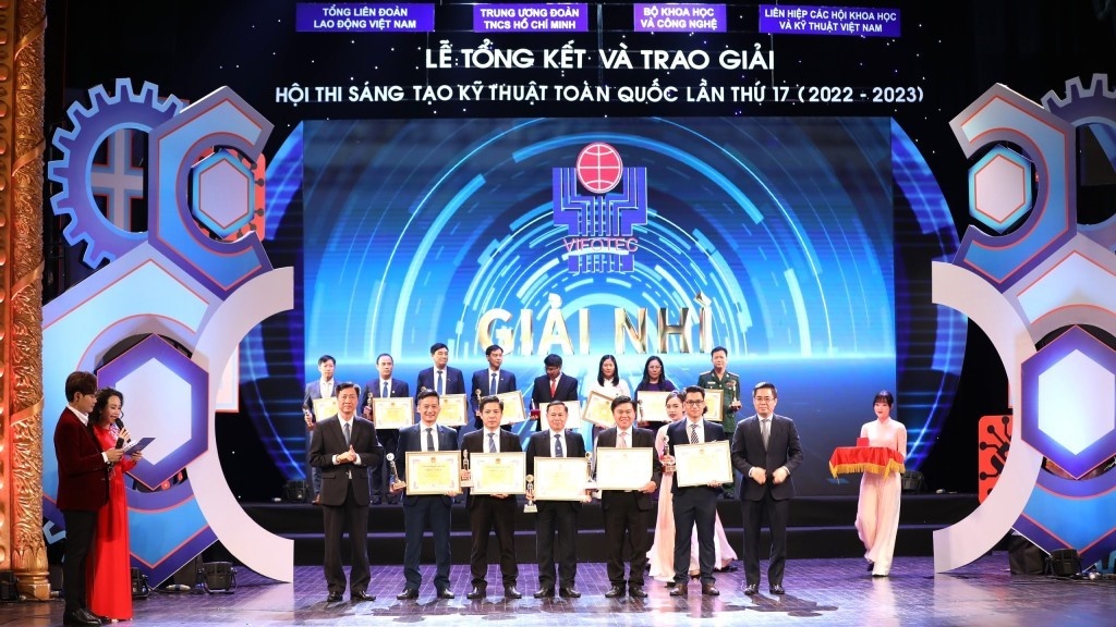 Anh Lê Văn Minh - tấm gương sáng trong ngành Điện