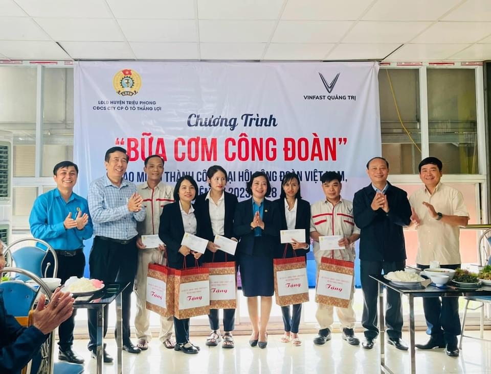Công đoàn huyện Triệu Phong: Luôn đồng hành với đoàn viên, người lao động yếu thế